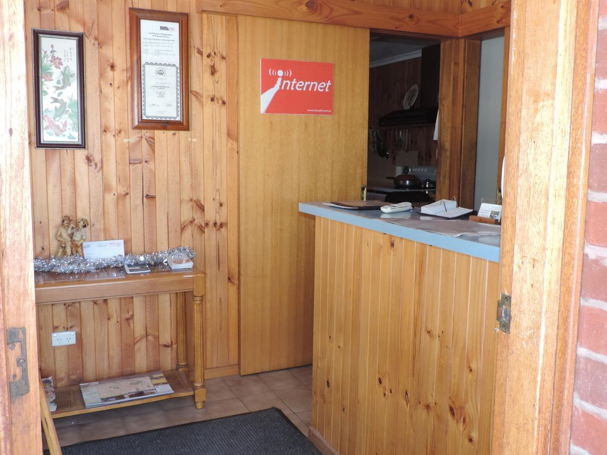 Tooleybuc Country Roads Motor Inn ภายนอก รูปภาพ